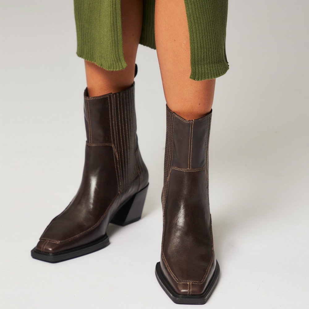 Vagabond Alina western cowboy Chelsea boot